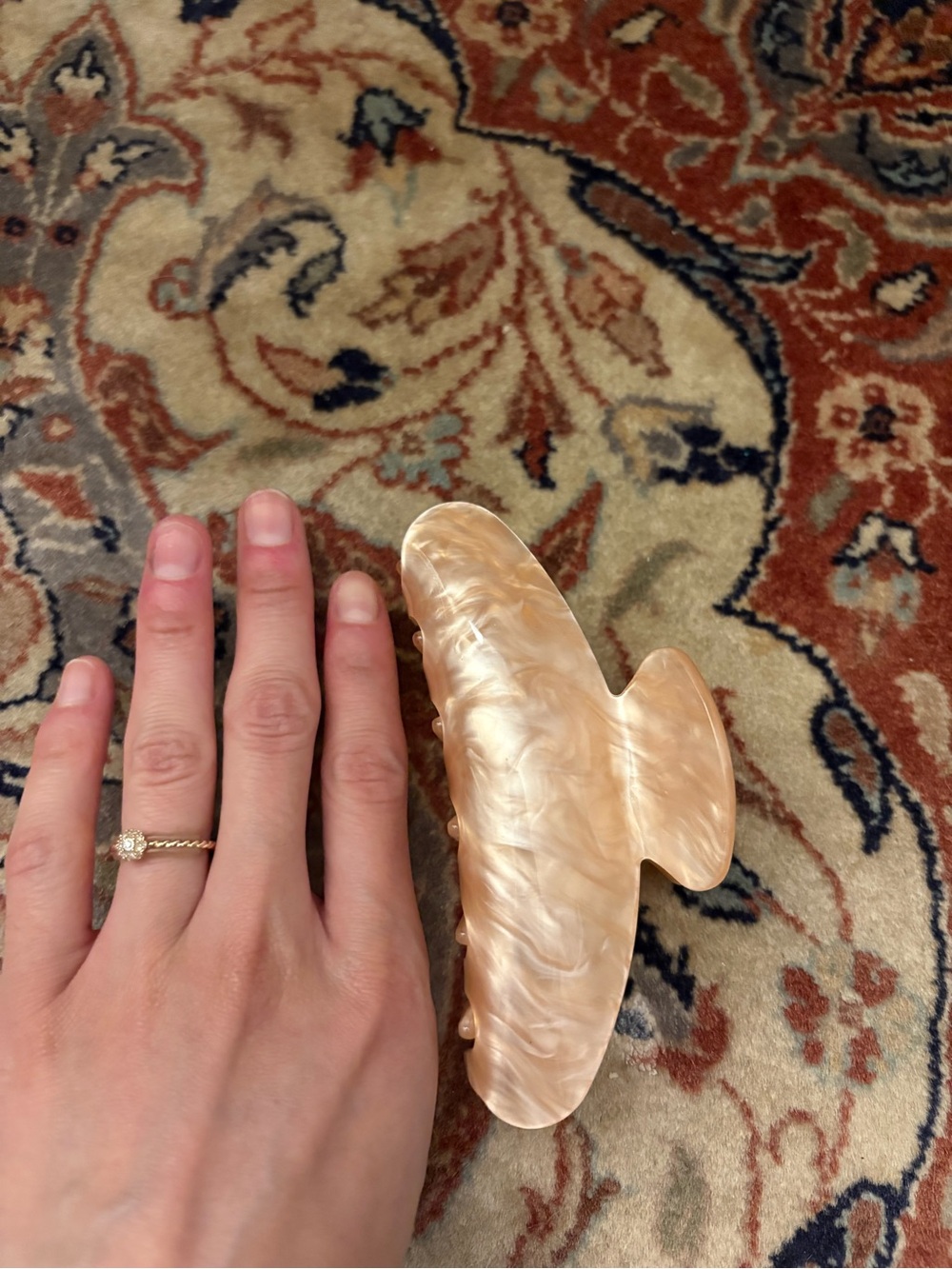 Pearly Iridescent Large Plastic Claw Clip - Picture 4 of 6